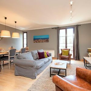 Appartement à 3 Chambres à Coucher