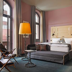 Chambre Extra Grande Lit King-Size