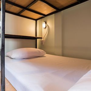 Dormitory Room Mixed