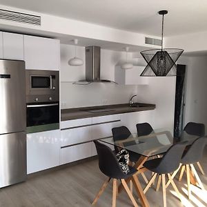 Appartement à 3 Chambres à Coucher