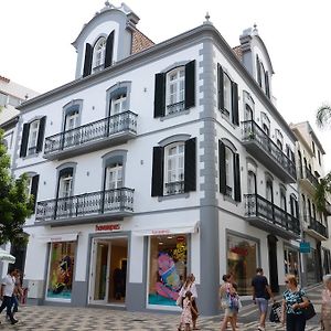 Edificio Charles 203