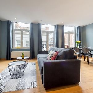 Appartement à 2 Chambres à Coucher