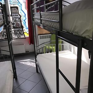 Dormitory Room Mixed