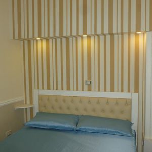 Studio Annexée