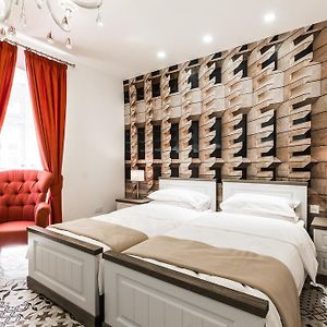 Jean de Valette Boutique Living