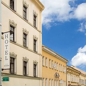Hotel Columbo