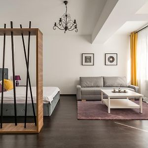 Appartement à 2 Chambres à Coucher