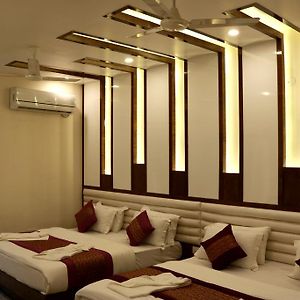 Hindustan- By Backpackers Heaven