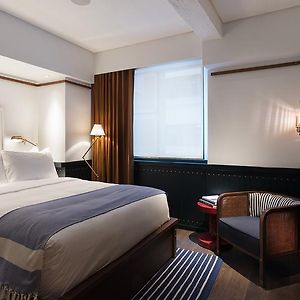 Chambre Petite Lit Queen-Size