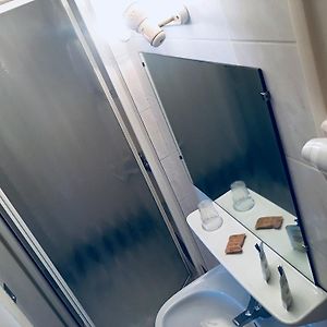 Chambre Budgétée Lit King-Size