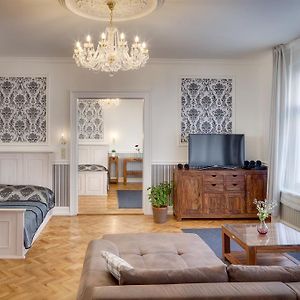 Veleslavinova - Old Town Apartment