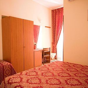 Chambre Triple de Base
