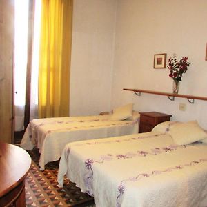 Hostal Lima