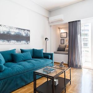 Bright Flat Near The Acropolis By Upstreet