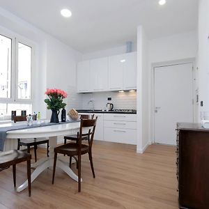 Appartement à 3 Chambres à Coucher
