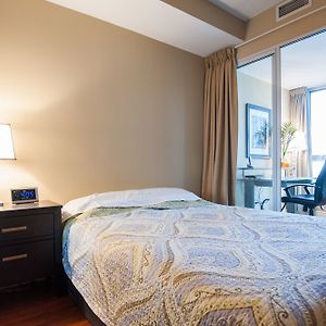 Tosuites - Signatures On Bloor