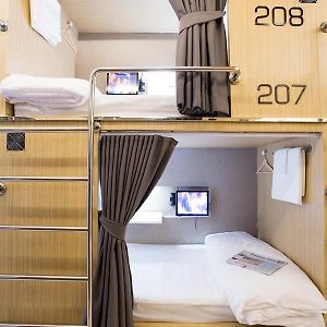Dormitory Room Mixed