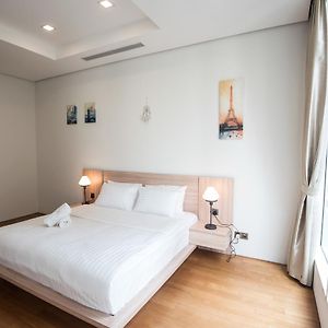 Appartement à 3 Chambres à Coucher