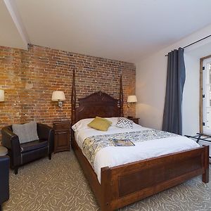 Private Bathroom Queen Room