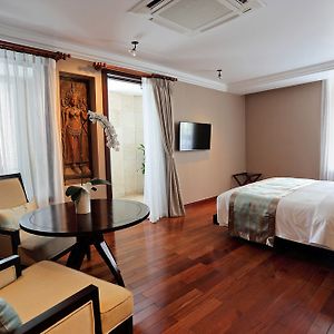 Suite City Lit King-Size