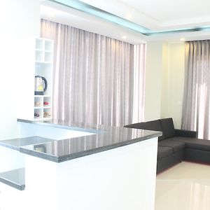 Appartement à 2 Chambres à Coucher