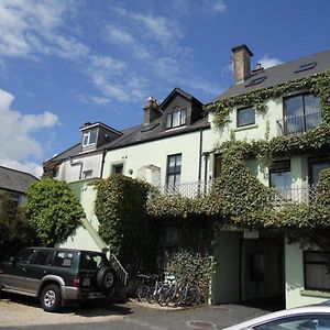 Crescent Close