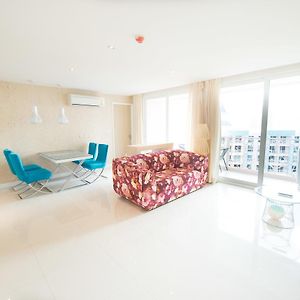 Appartement à 2 Chambres à Coucher