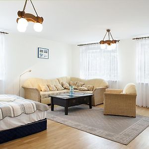 Appartement à 3 Chambres à Coucher