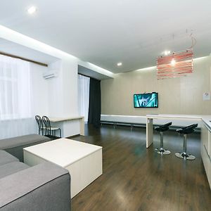 Kreschatik 21 With Terrace 2Br