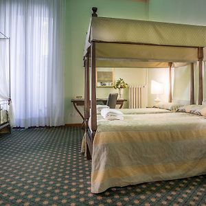 Chambre Standarde Quadruple
