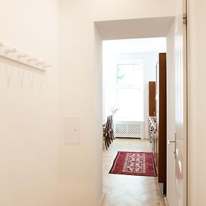 Appartement Classique à 2 Chambres à Coucher