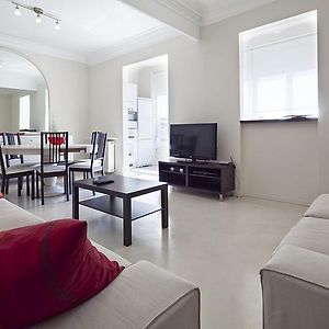 Appartement à 3 Chambres à Coucher