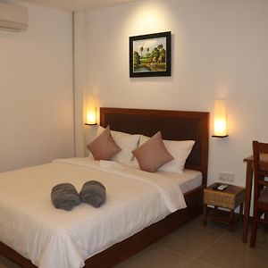 Deluxe  Private Bathroom King Room