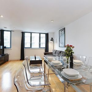 Appartement à 2 Chambres à Coucher