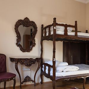 Dormitory Room Mixed