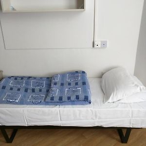 Chambre Juste Pour Hommes Dortoir
