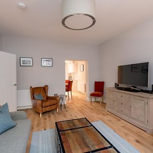 Luxury Apartment, Stafford Street