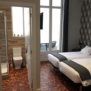 Private Bathroom Triple Room