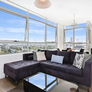 As The Sun Sets - Modern And Spacious 2Br Zetland Apartment Facing The Setting Sun