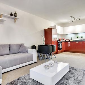 Appartement à 2 Chambres à Coucher