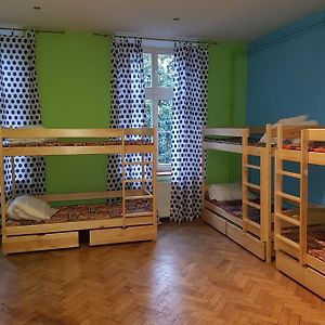Dormitory Room Mixed