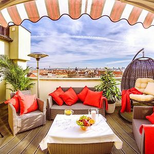 President Apt By Prague Castle, Views