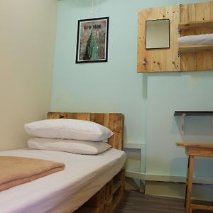 De'Nai Backpacker'S Residence