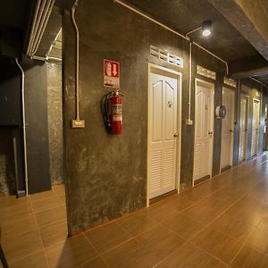 Dormitory Room Mixed