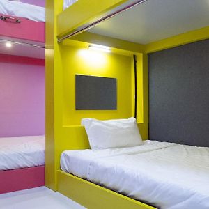 Dormitory Room Mixed