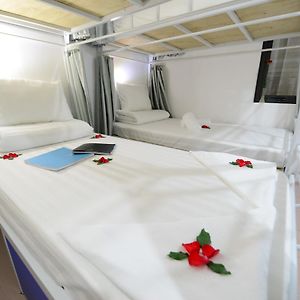 Dormitory Room Mixed