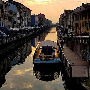 The Boheme Vintage Junior Suite ---- Cozy & Quiet & Comfortable With Private Bathroom & Fully Equipped Kitchenette & Cozy Balcony - Lift To 4Th Floor - Metro' Verde -Green Subway Porta Genova