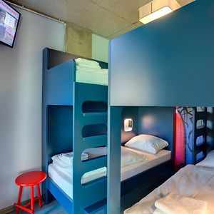 Dormitory Room Mixed