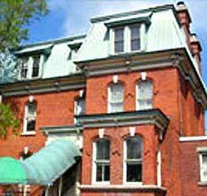 Mcgee'S Inn