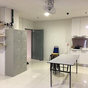 Dormitory Room Mixed